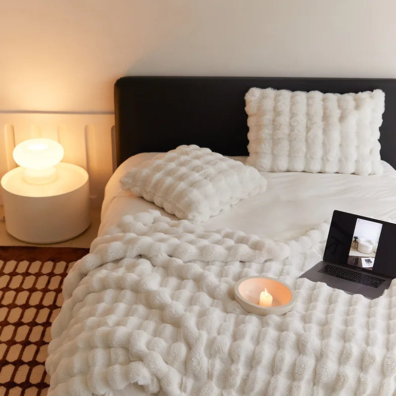 Fur Blanket for Winter Luxury Warmth Super Comfortable Blankets for Beds High-end Warm Winter Blanket for Sofa