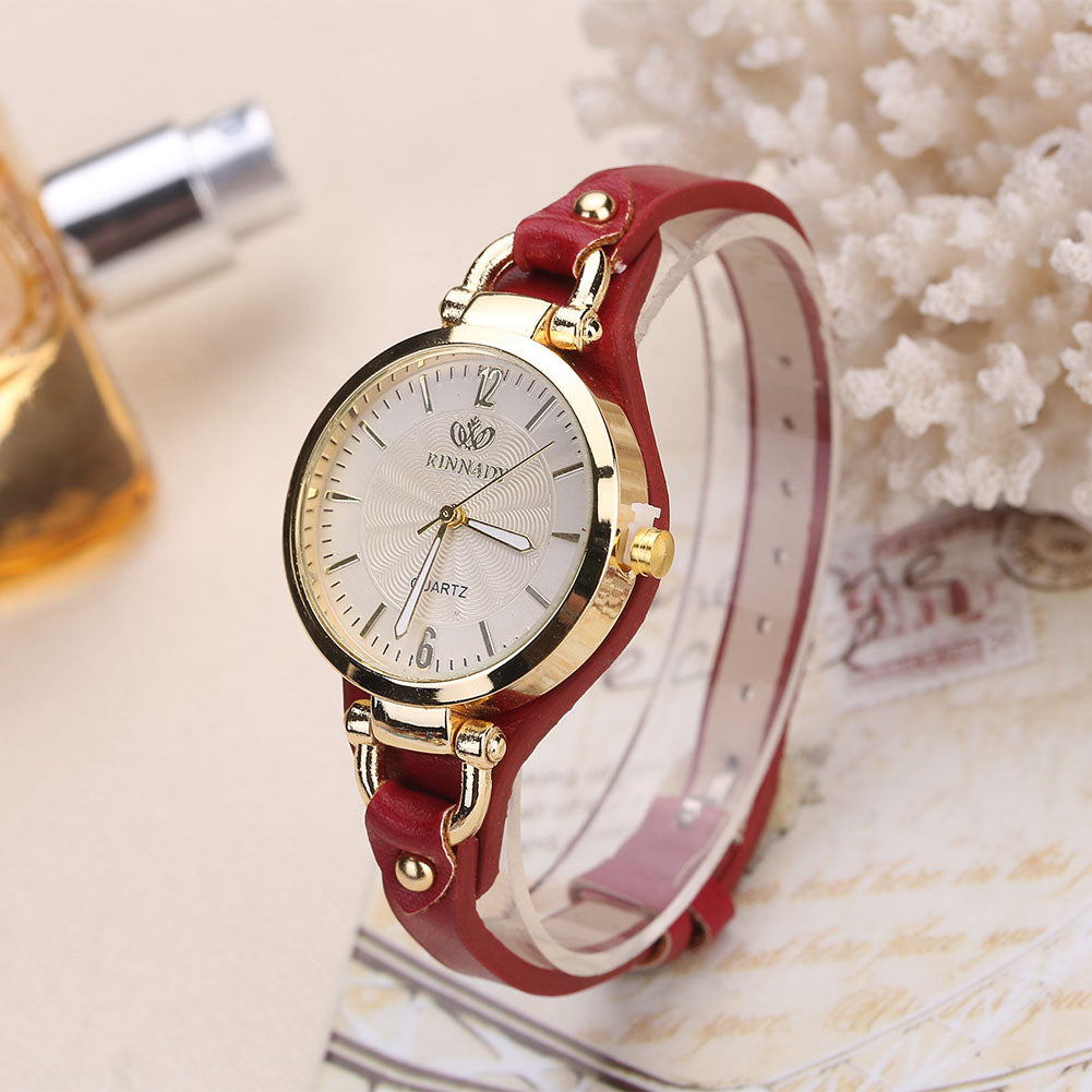 Fashion Women Casual Watches Round Dial Rivet PU Leather Strap Wristwatch Ladies Analog Quartz Watch Gifts Accessories