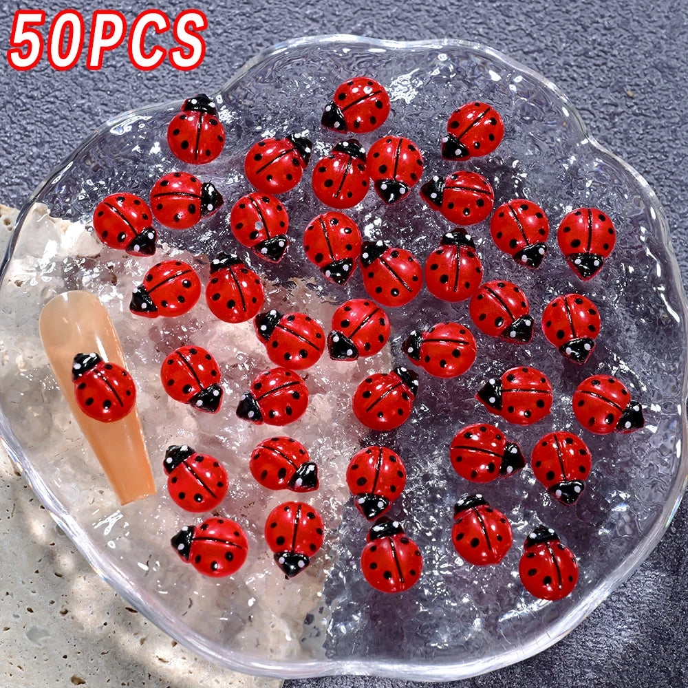 50 dijes de uñas de conejo fresa Kawaii, lazo, brillos, pajarita rosa, cinta de conejo, diamantes de imitación de uñas, piezas de uñas de conejo de dibujos animados de resina