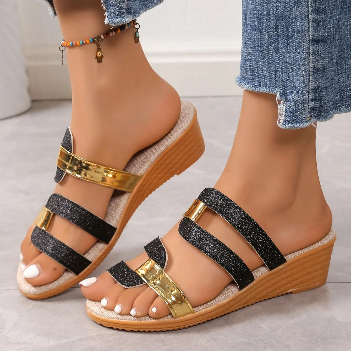 Women Slippers New Casual Blocking Sandals Outdoor Soft Leather Slippers Thick Soled Slope Woven Straw Shoes Slides Women