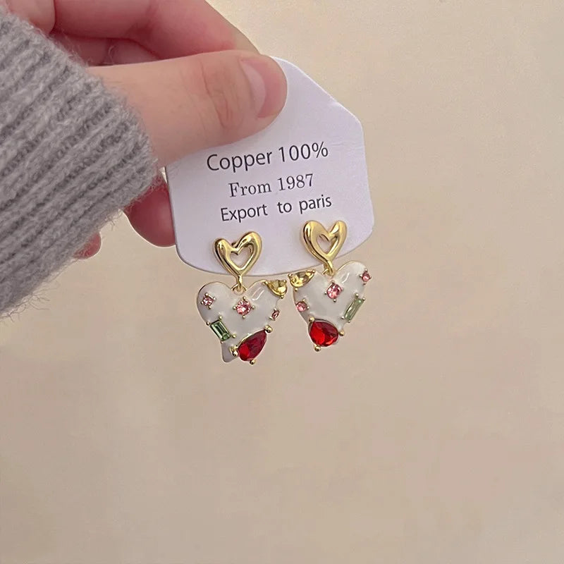 Nuevos exquisitos pendientes de circonita de colores en forma de corazón para mujer, pendientes de esmalte blanco a la moda con temperamento amoroso, joyería de boda