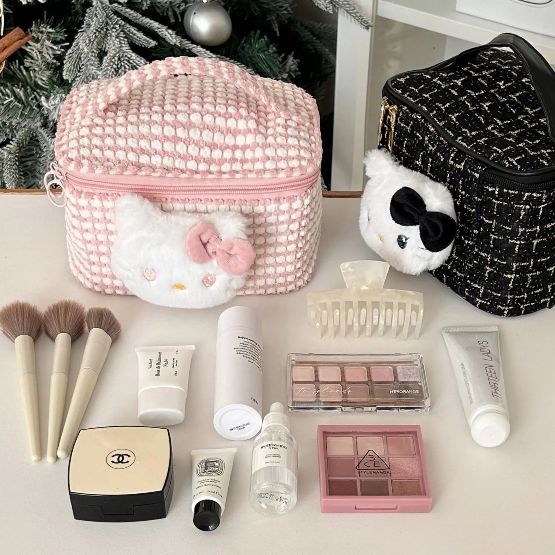 Cute Ladies' Makeup Bag, Portable Large Capacity Storage Bag Travel Grooming Bag