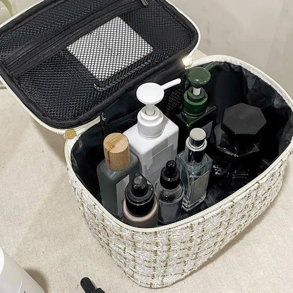 Fashion Makeup Bag Large Capacity Plaid Style Handheld Makeup Storage Bag Portable Women Household Travel Cosmetic Bag