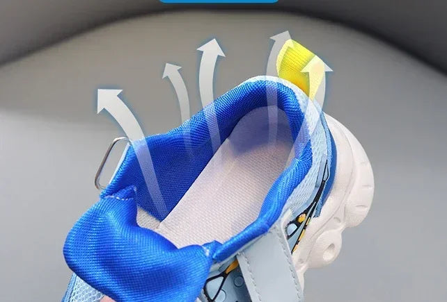 LED-barn søte tegneserie gutter casual joggesko for barn sko jente mesh pustende belysning sko baby opplyst sko