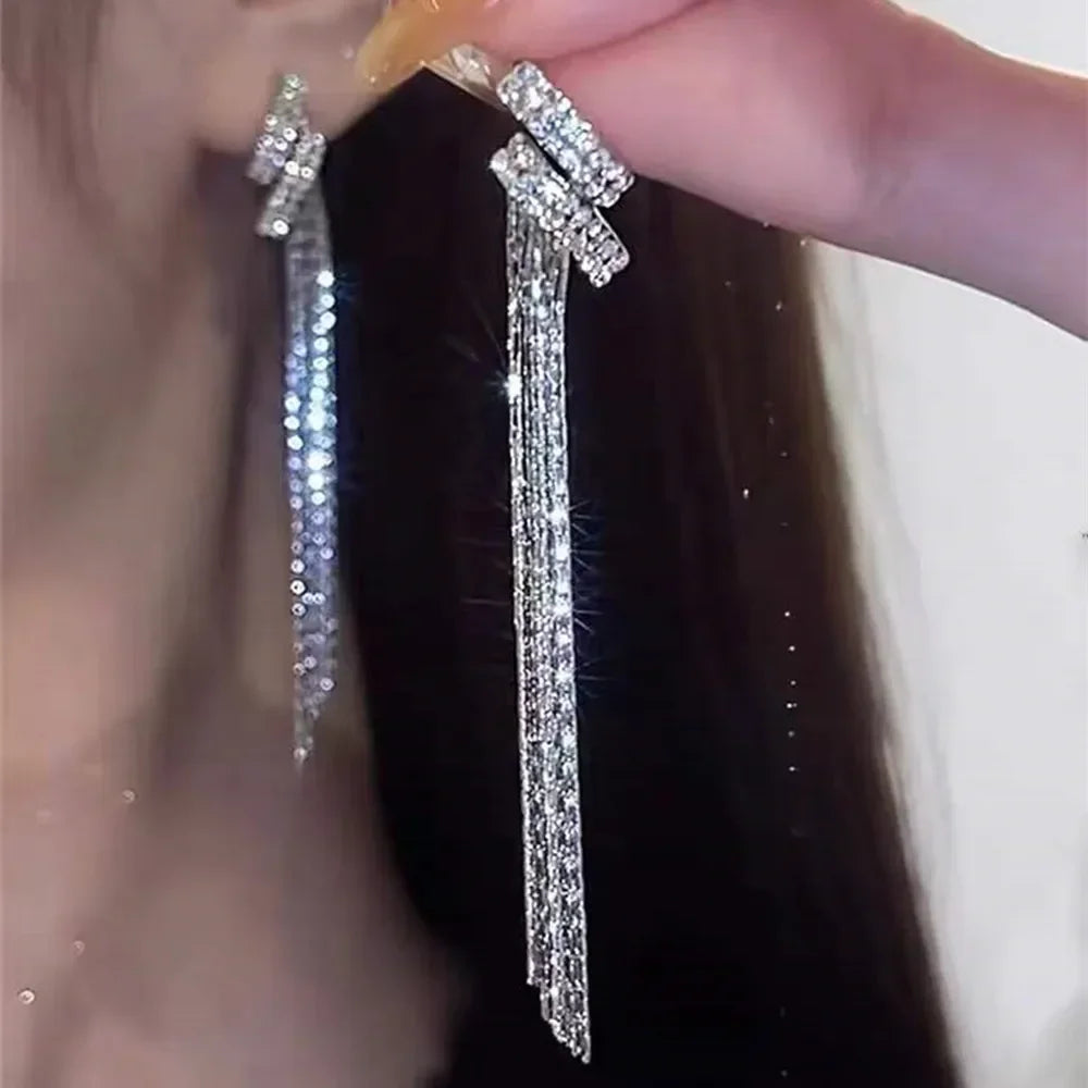 Pendientes de tuerca cuadrados de circonita azul de color plateado con borla larga para mujer, elegantes, delicados y encantadores, regalo premium para boda