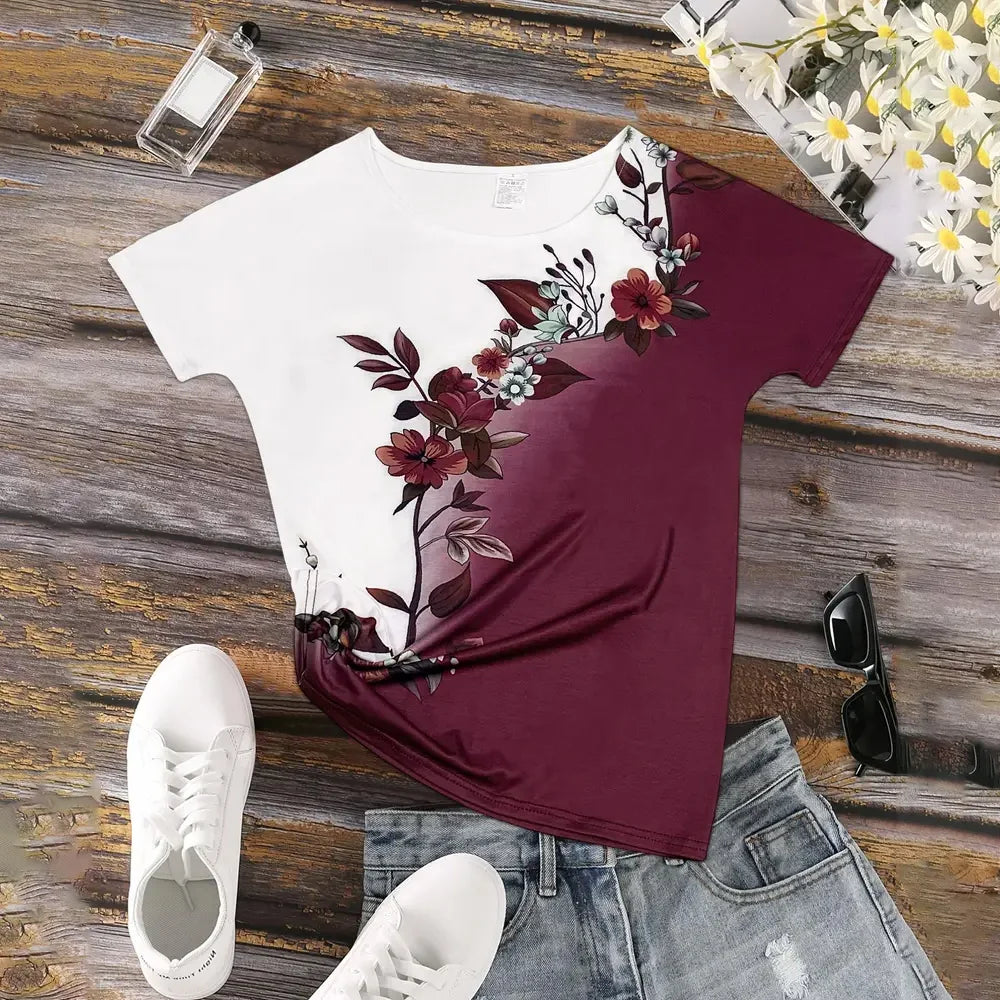 Camiseta floral con bloques de color – Estilo informal y veraniego