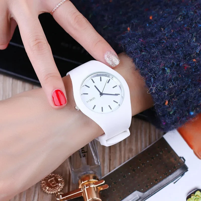 Reloj Mujer 2021 Women's Watches Famous Brand Quartz Watch Women Fashion Casual Sports Silicone Wristwatch Hot Kobiet Zegarka