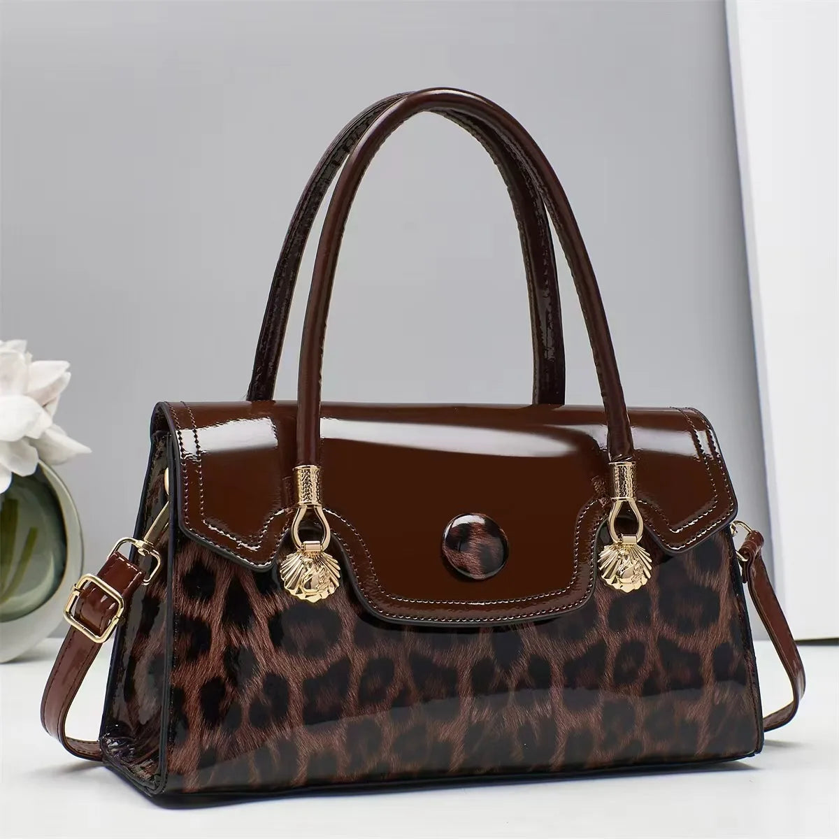 Bolso cruzado con estampado de leopardo