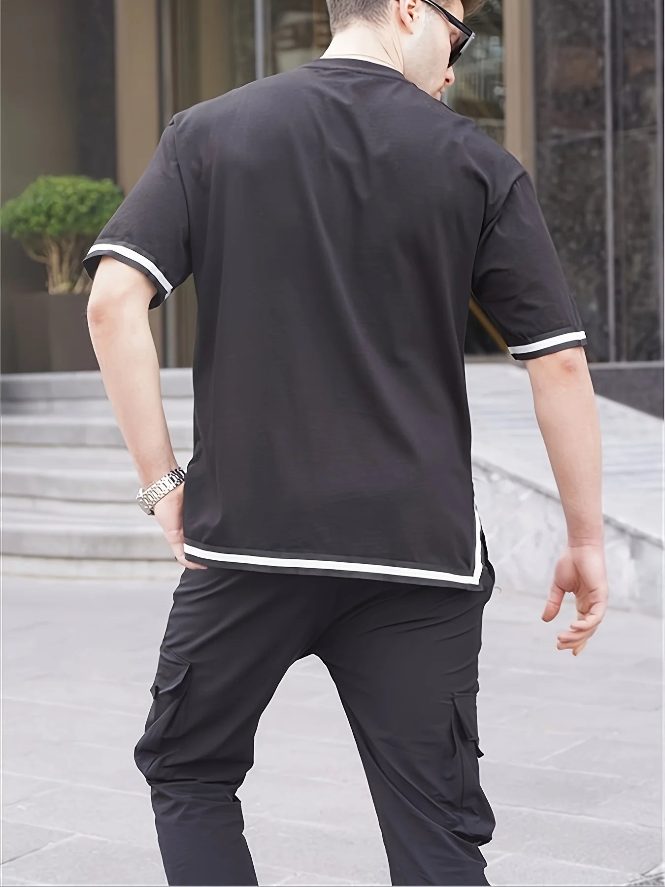 Men's Summer Casual Fashion Black T- Shirt is Versatile and Suitable for Any Occasion with Lightweight and Breathable Fabric