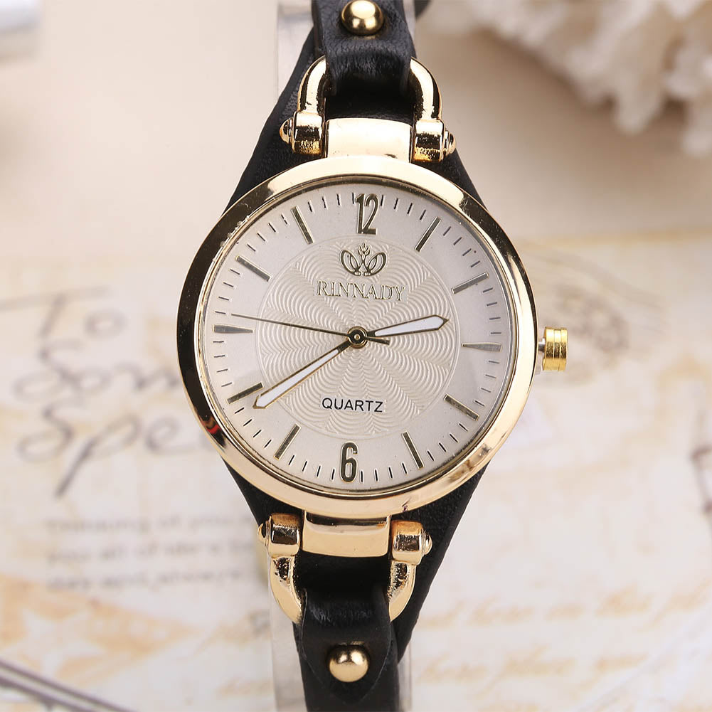 Fashion Women Casual Watches Round Dial Rivet PU Leather Strap Wristwatch Ladies Analog Quartz Watch Gifts Accessories