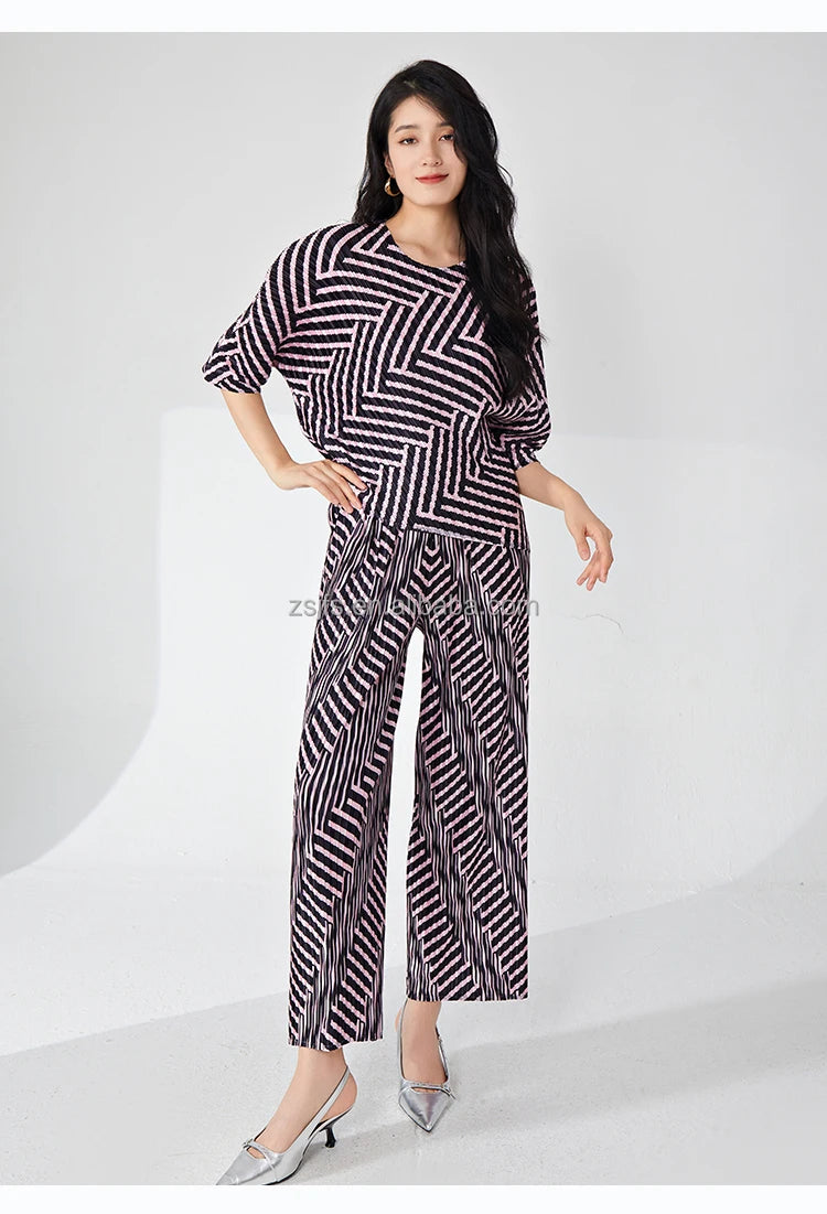 Women's Pleated Fashionable Retro Style Two-Piece Set Temperament Stretch Top Wide Leg Pants Office Set