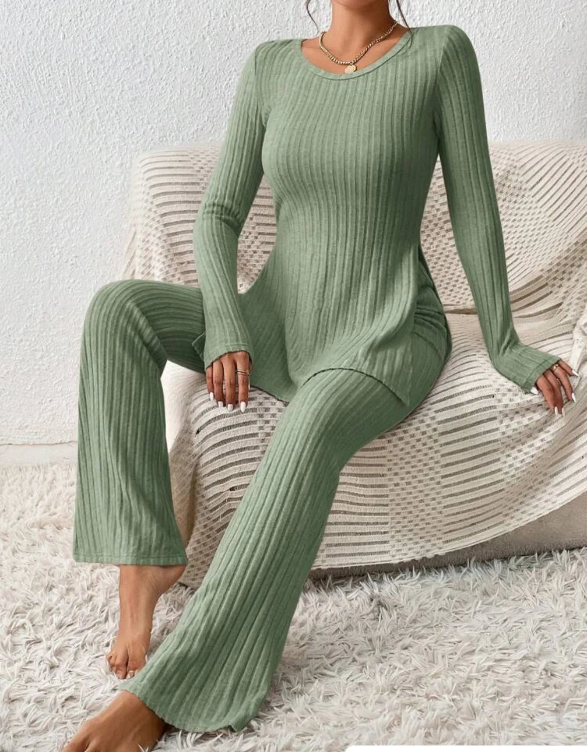 Ropa de Mujer Otoño Invierno Nuevo Estilo Color Sólido Sexy Casual Manga Larga Cuello Redondo Rajado Moda Temperamento Conjunto de Dos Piezas