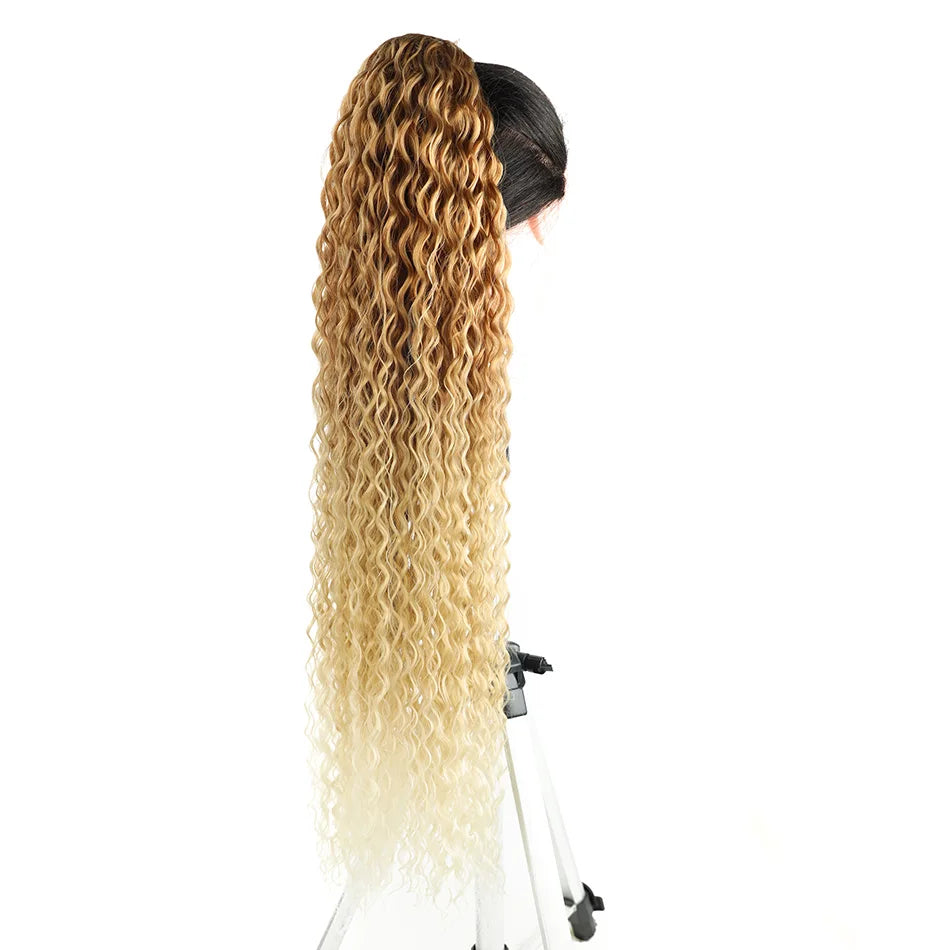 Queue de cheval bouclée Extensions à clip synthétiques avec cordon de serrage Perruque longue de 32 pouces Ondulée Afro Queue de cheval Faux Postiche pour femmes