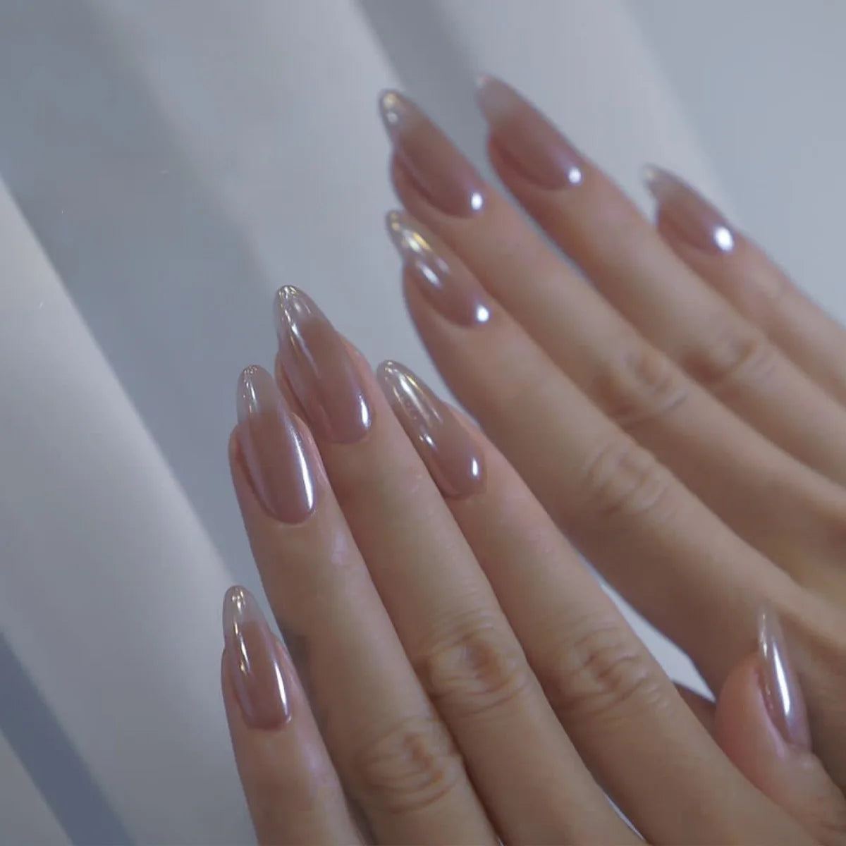 24pcs White French Fake Nails with Glue Simple Pink Press on Nails Short Oval Shape Reusable Acrylic Full Cover Nails Tips