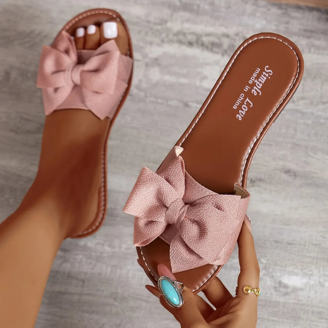 Women Slippers New Fashion Sandals Slides Women Summer Lightweight Shoes for Women Flat Heel Anti-slip Zapatos De Mujer