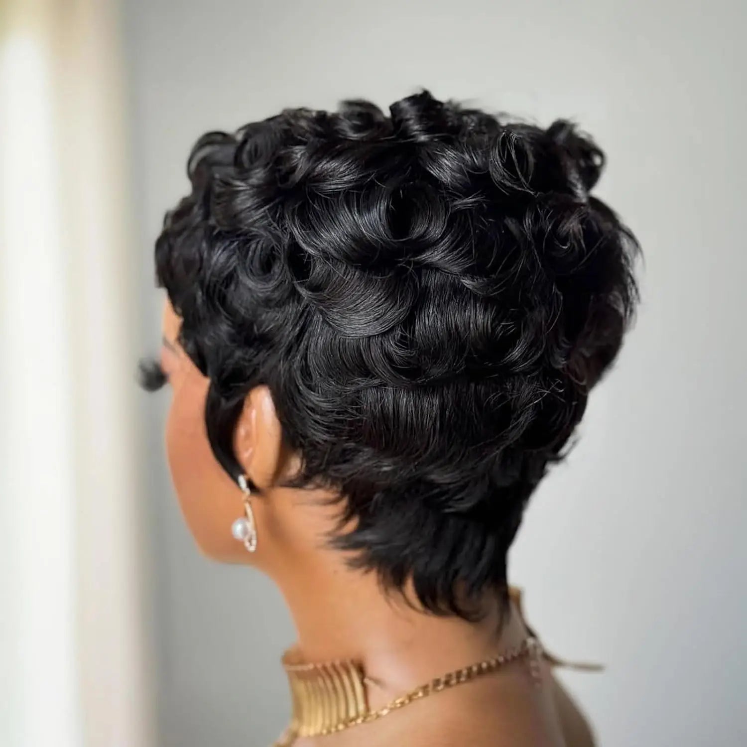 Natural Black Brazilian Curly Pixie Cut Human Hair Wig, Glueless Short Layered Wig With Bangs, Comfortable Breathable Real Human Hair, Easy Wear No Glue Design, Stylish Hairstyle Accessory for Women Daily Party Travel Photogr