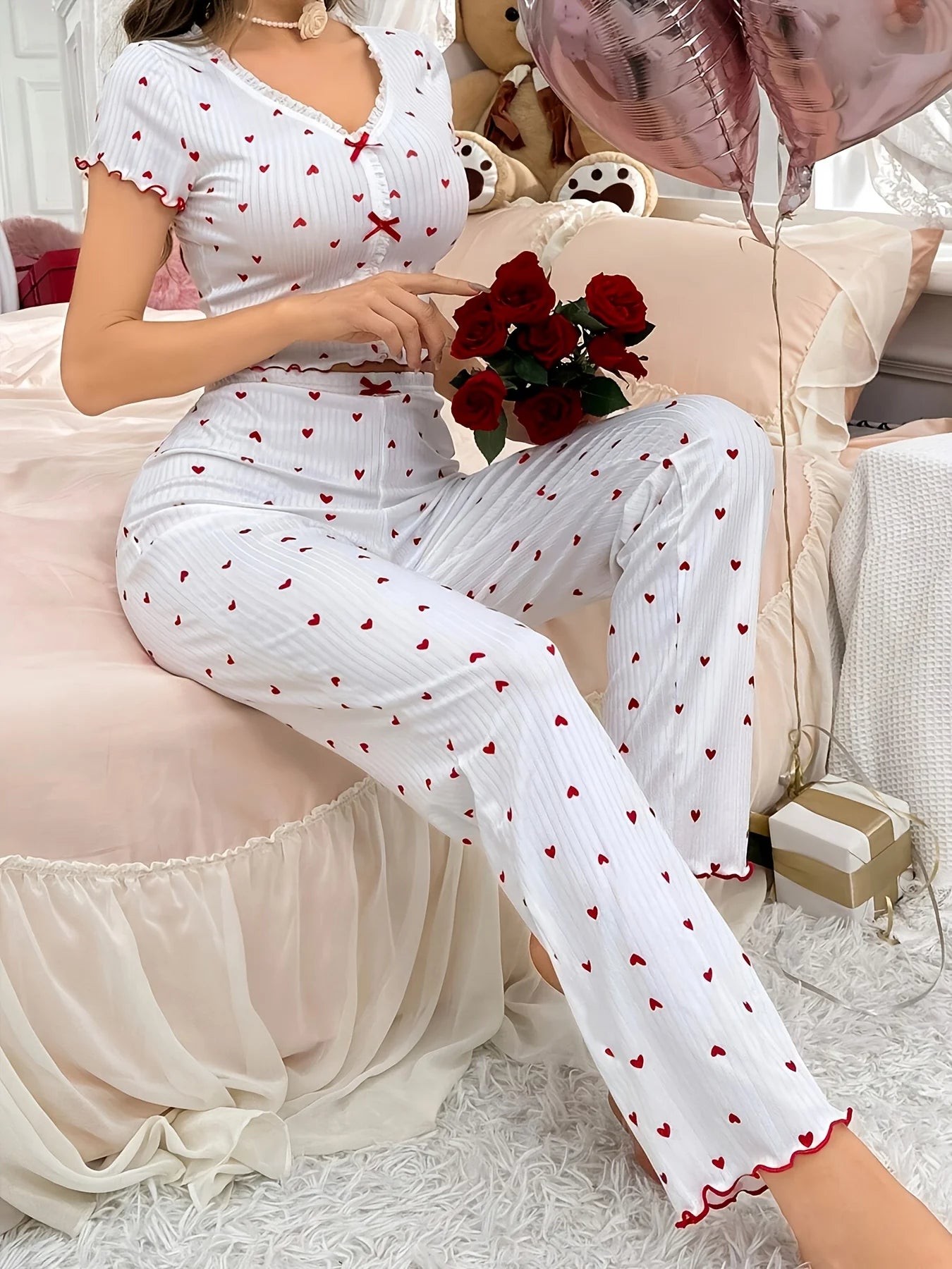 Women's Pajamas Set Fashionable Summer Printed Love V-Neck Short Sleeved Pants Two-Piece Set Bow Decoration Sleepwear Woman