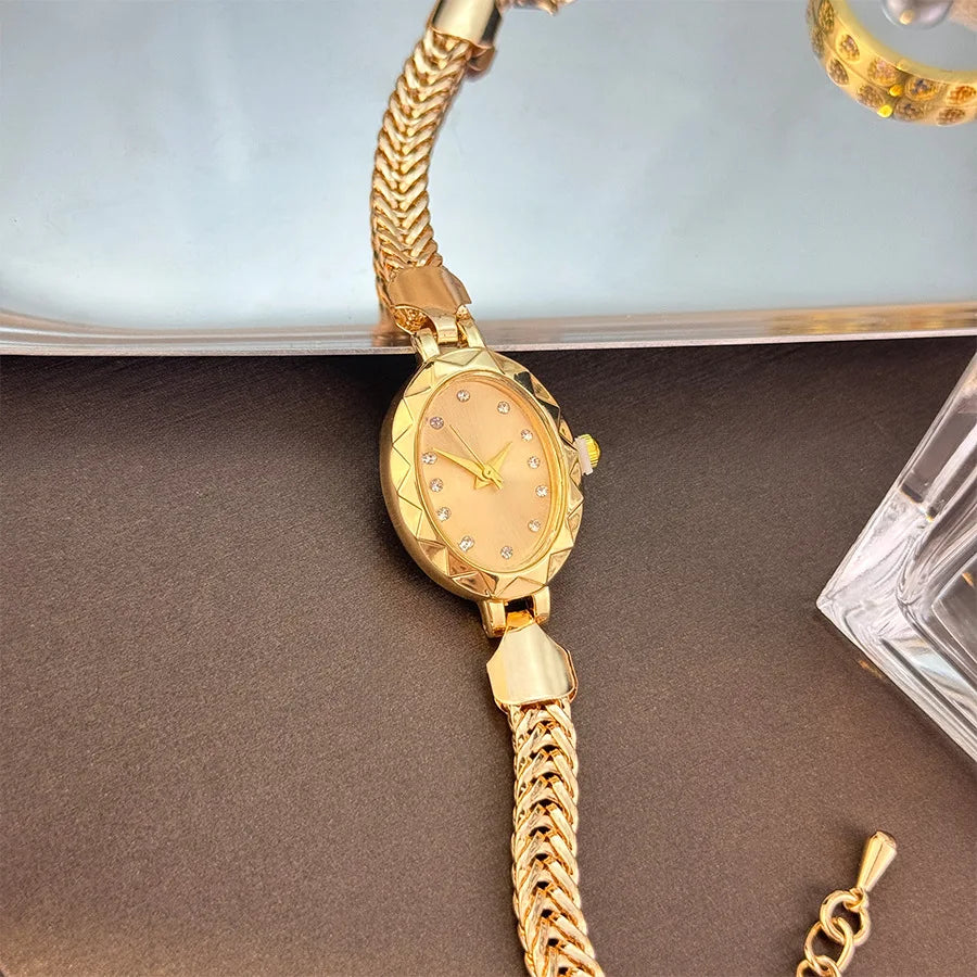 New Oval Retro Small Dial Women's Bracelet Watch Adjustable Lobster Clasp Jewelry Ladies Quartz Watches Luxury Wristwatch Gifts