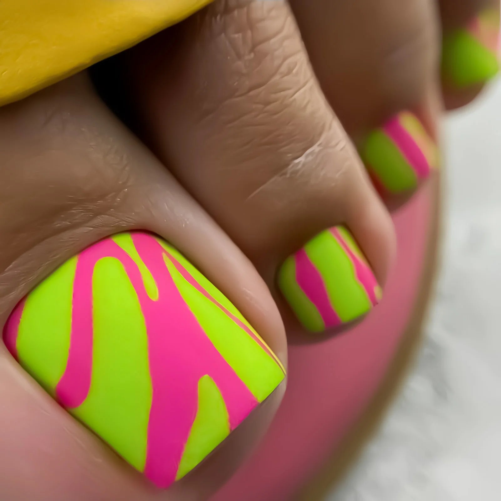 Summer French Gradient False Toe Nails Wearable  Short Square Foot Nails Set Press On Nail Tips Rainbow Fake Toenails Full Cover