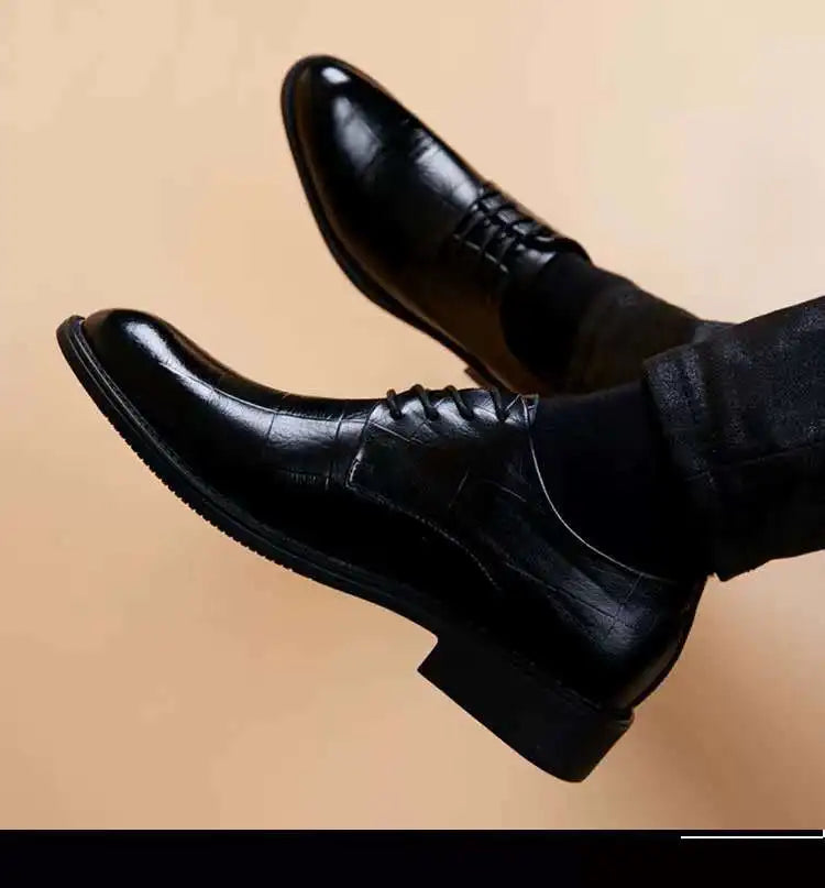 Nuevos Zapatos de Traje Negro para Hombre Fiesta Zapatos de Vestir para Hombre Cuero Italiano Zapatos Hombre Zapatos Formales Hombre Oficina Sapatos Sociales Masculino