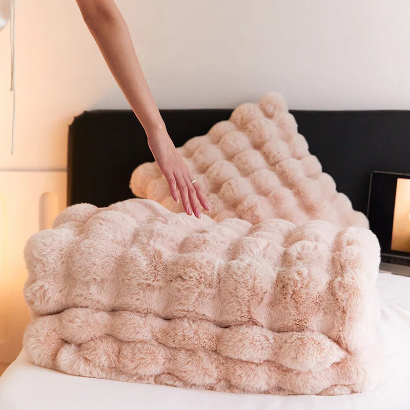 Fur Blanket for Winter Luxury Warmth Super Comfortable Blankets for Beds High-end Warm Winter Blanket for Sofa