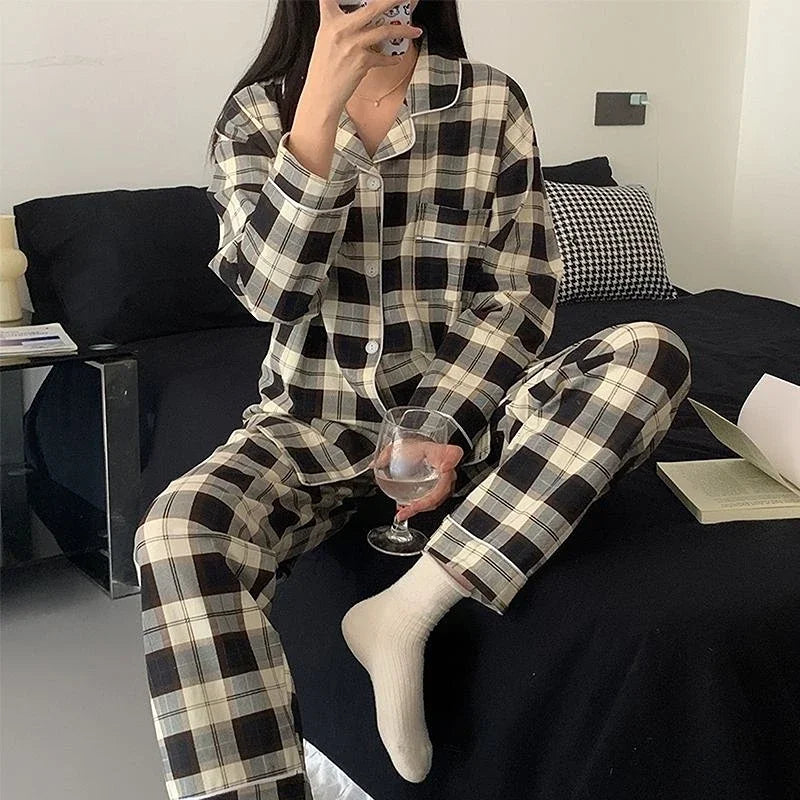 Tendencia Moda Vintage Cuadros Negros Estampado Pijamas Mujer Literario Madura Perezoso Casa Casual Lounges 2025 Primavera Nuevo Pijama Seda Leche