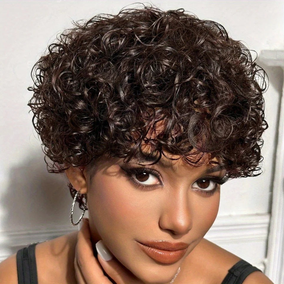 Kort kinky krøllete parykk Menneskehårsparykk Pixie Cut Afro krøllete parykk med lugg Brasiliansk brun maskinlaget parykk Ombre farge Rebecca