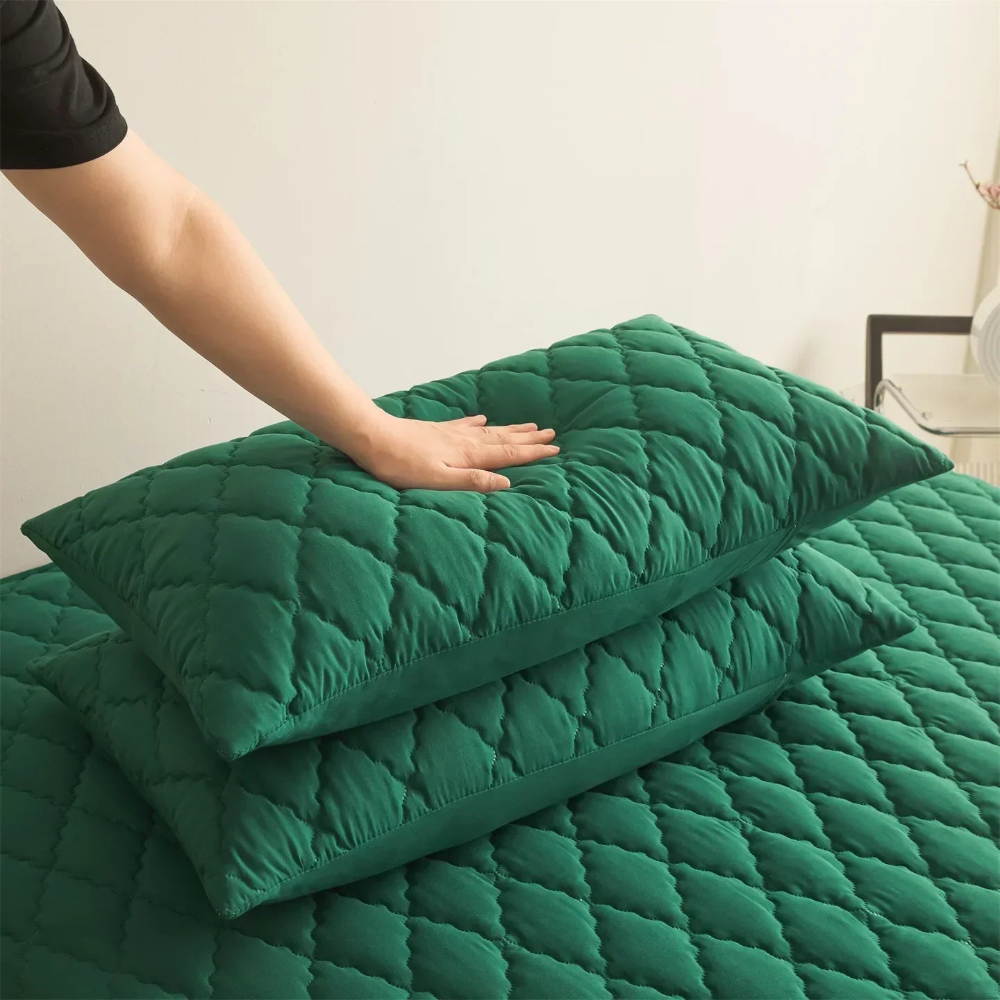 2pcs Waterproof Throw Pillowcases Envelope Soft Breathable Pillow Covers for Bed Protector 50x75cm, Grey / Blue / Green / Red