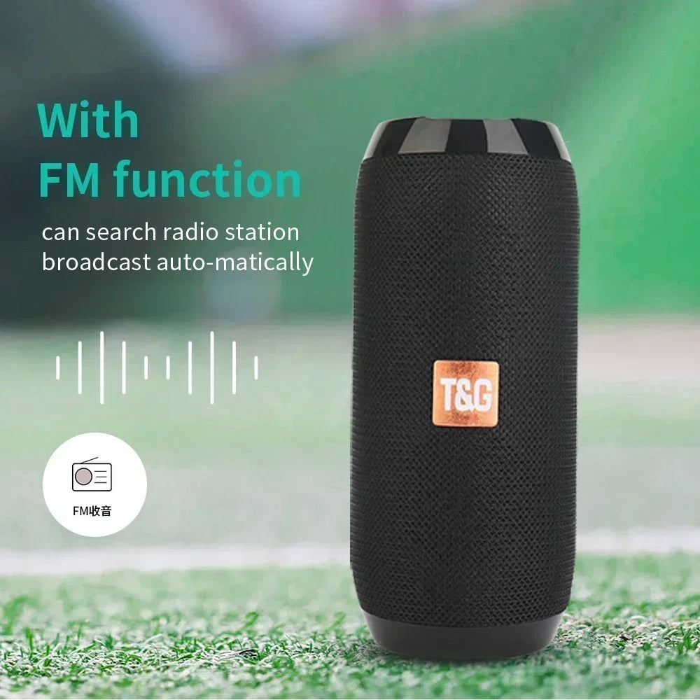 Altavoz portátil inalámbrico Bluetooth Subwoofer exterior impermeable Altavoz estéreo envolvente compatible con radio FM y tarjeta TF
