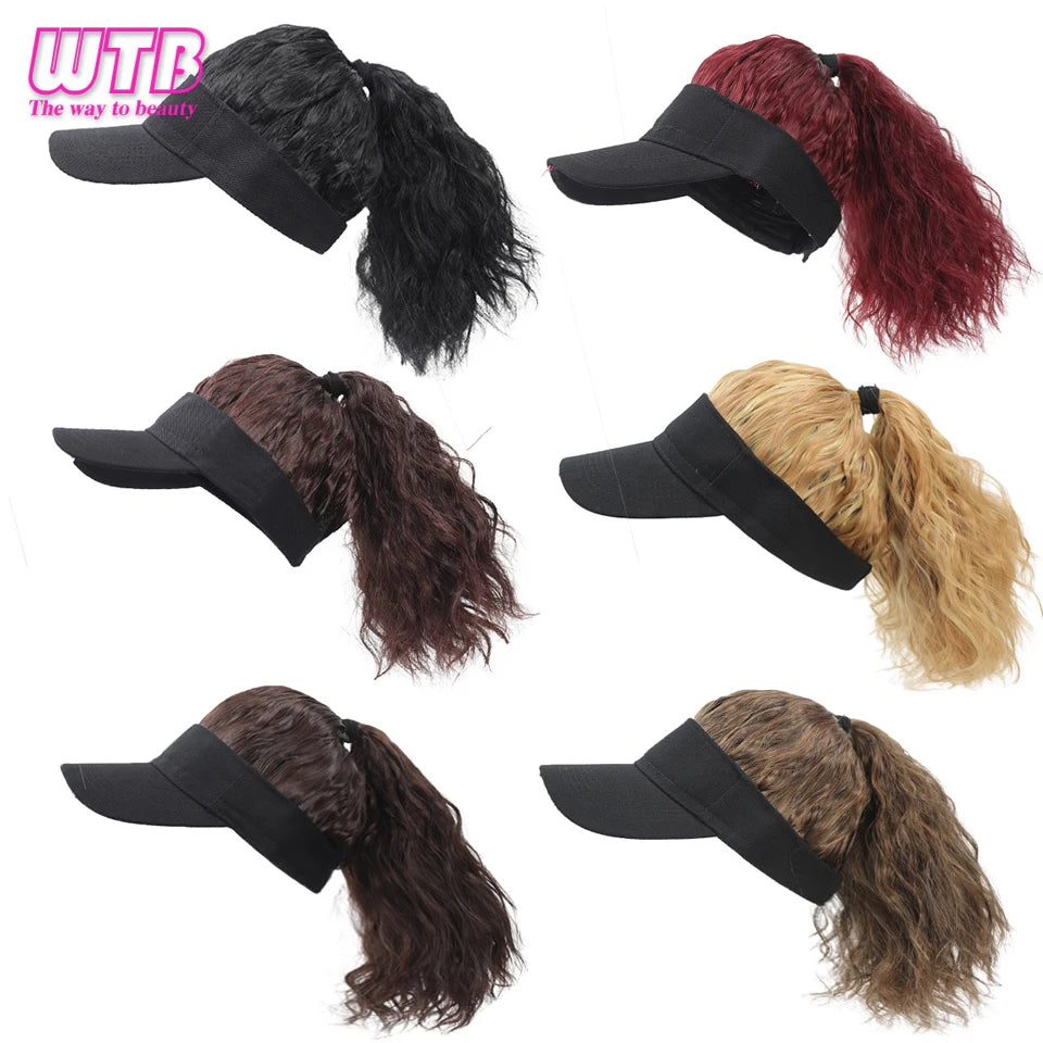 Peluca con gorra y coleta rizada