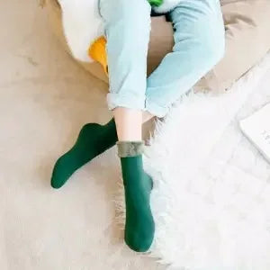 Dame vintertykke isolasjonskorte kasjmirsokker nylon snøfløyelsstøvler ensfargede høykvalitets damegulvsokker