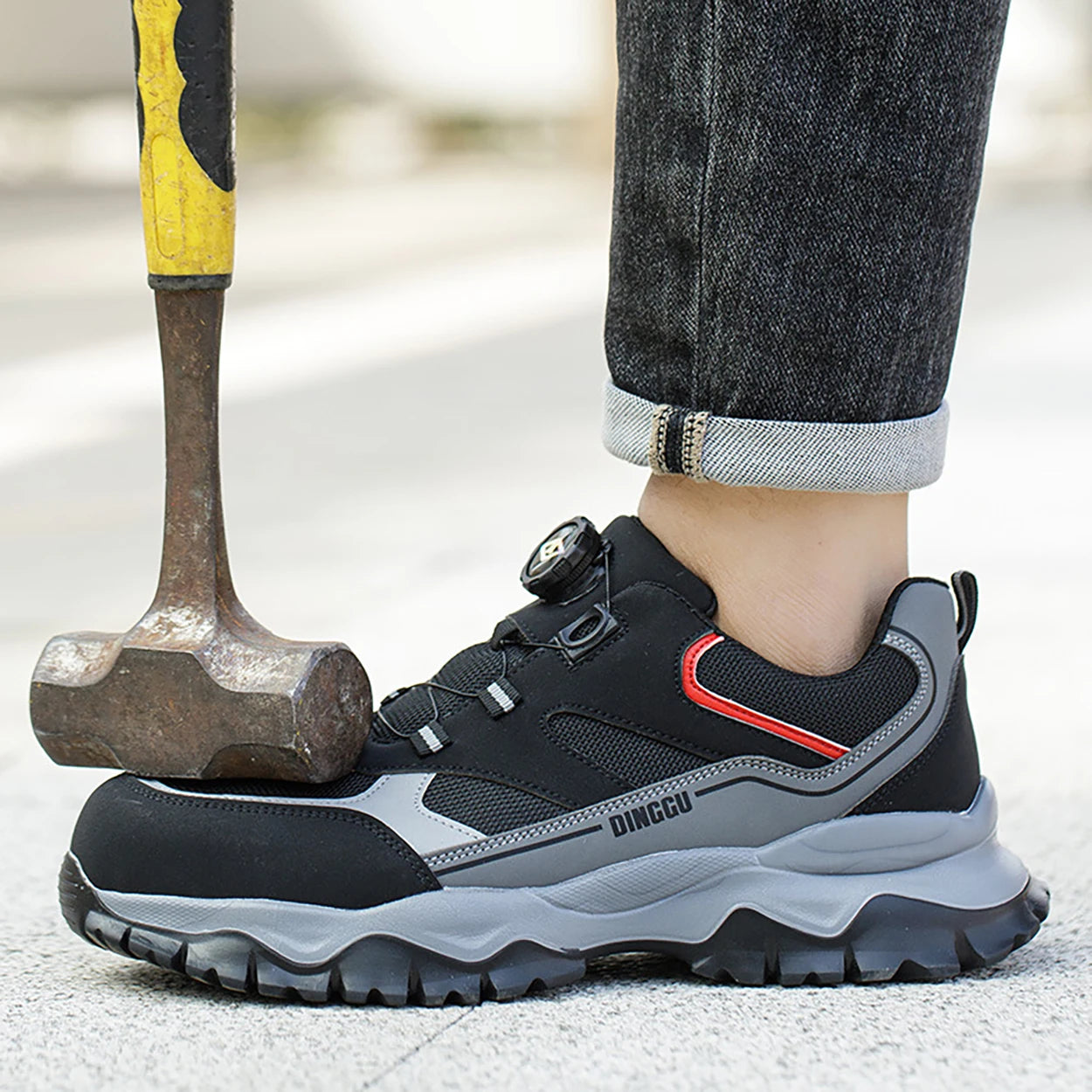 Warehouse Work Shoes for Men Shock Absorbing Anti-Smash Design,Light Sneaker Safety Shoes With Steel Toe Cap Anti-Piercing,