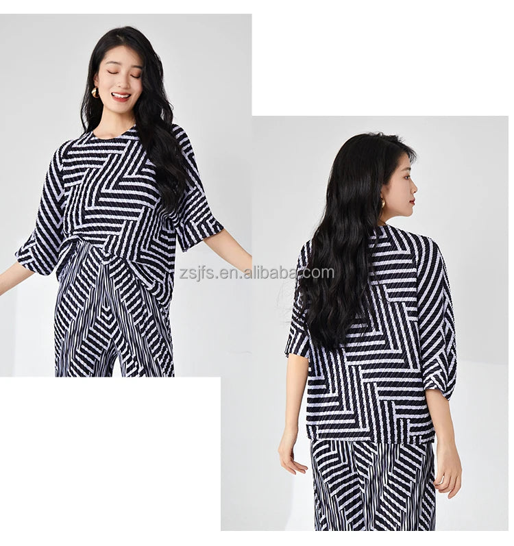 Women's Pleated Fashionable Retro Style Two-Piece Set Temperament Stretch Top Wide Leg Pants Office Set