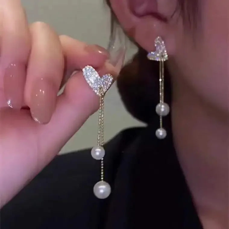 Nuevos exquisitos pendientes de circonita de colores en forma de corazón para mujer, pendientes de esmalte blanco a la moda con temperamento amoroso, joyería de boda