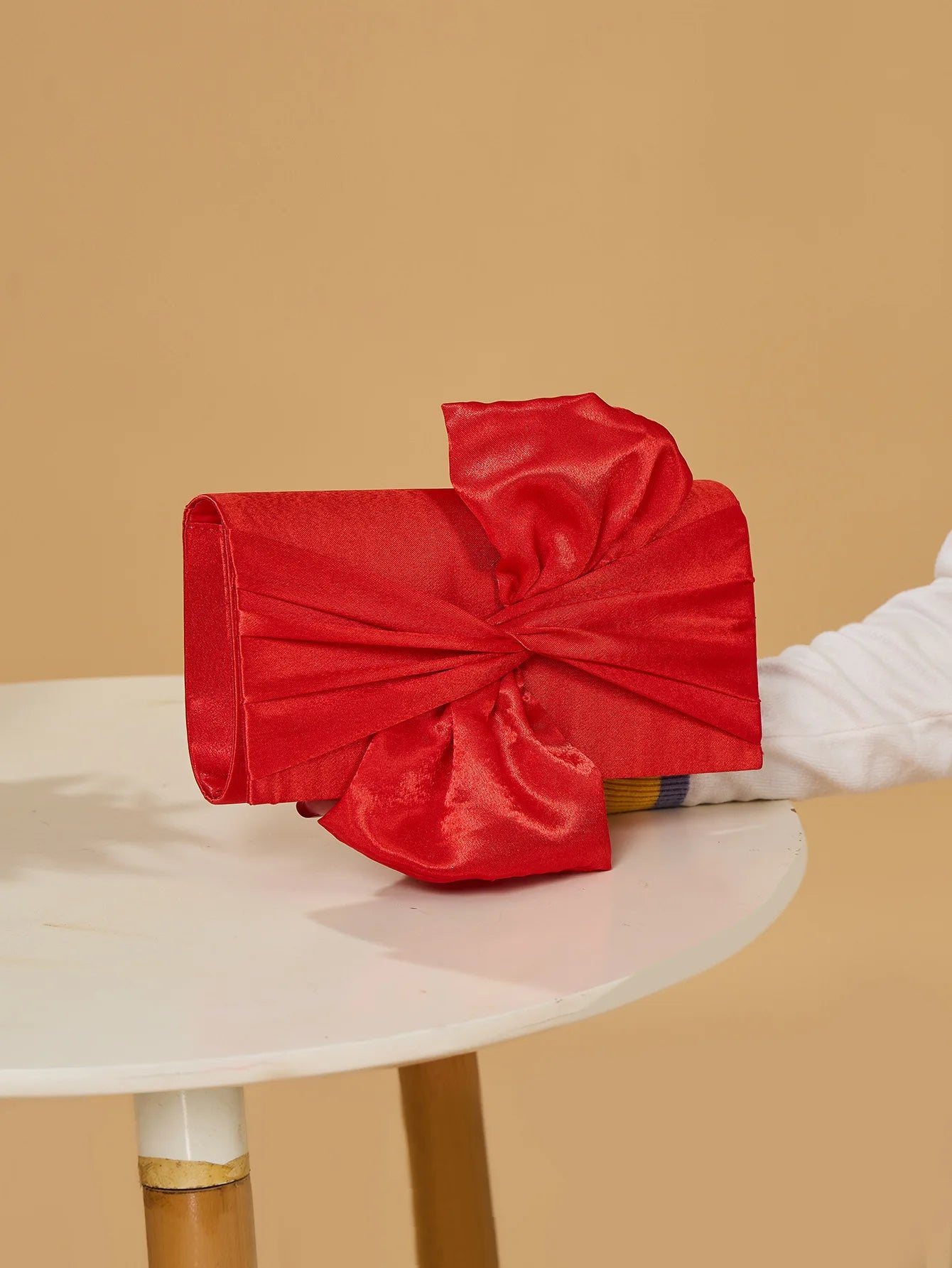 Ladies' pleated bow wallet, party wedding bag, ladies' hand-held bag, satin pleated handbag, ladies' exquisite flower bag