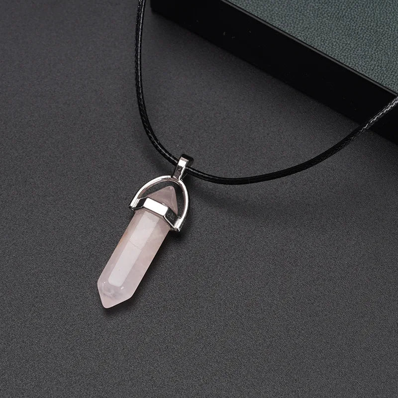 Juego de 2 unidades de collares magnéticos con colgante de corazón y columna hexagonal luminosa, de piedra natural, con colgante geométrico, para parejas, regalos de joyería