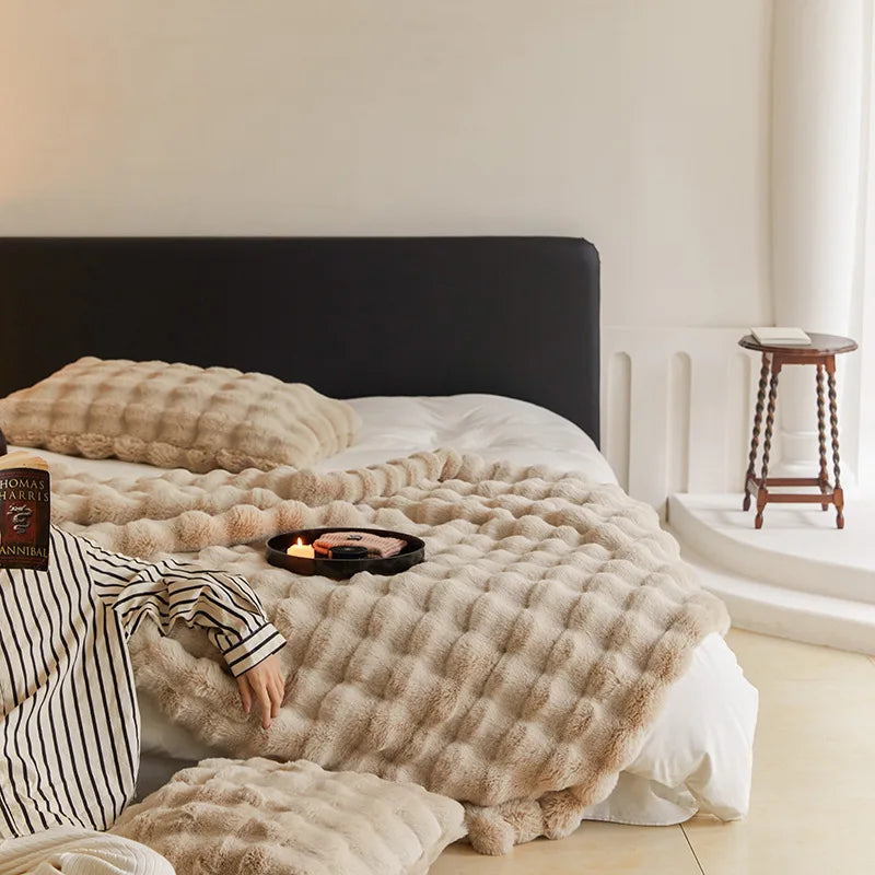 Fur Blanket for Winter Luxury Warmth Super Comfortable Blankets for Beds High-end Warm Winter Blanket for Sofa