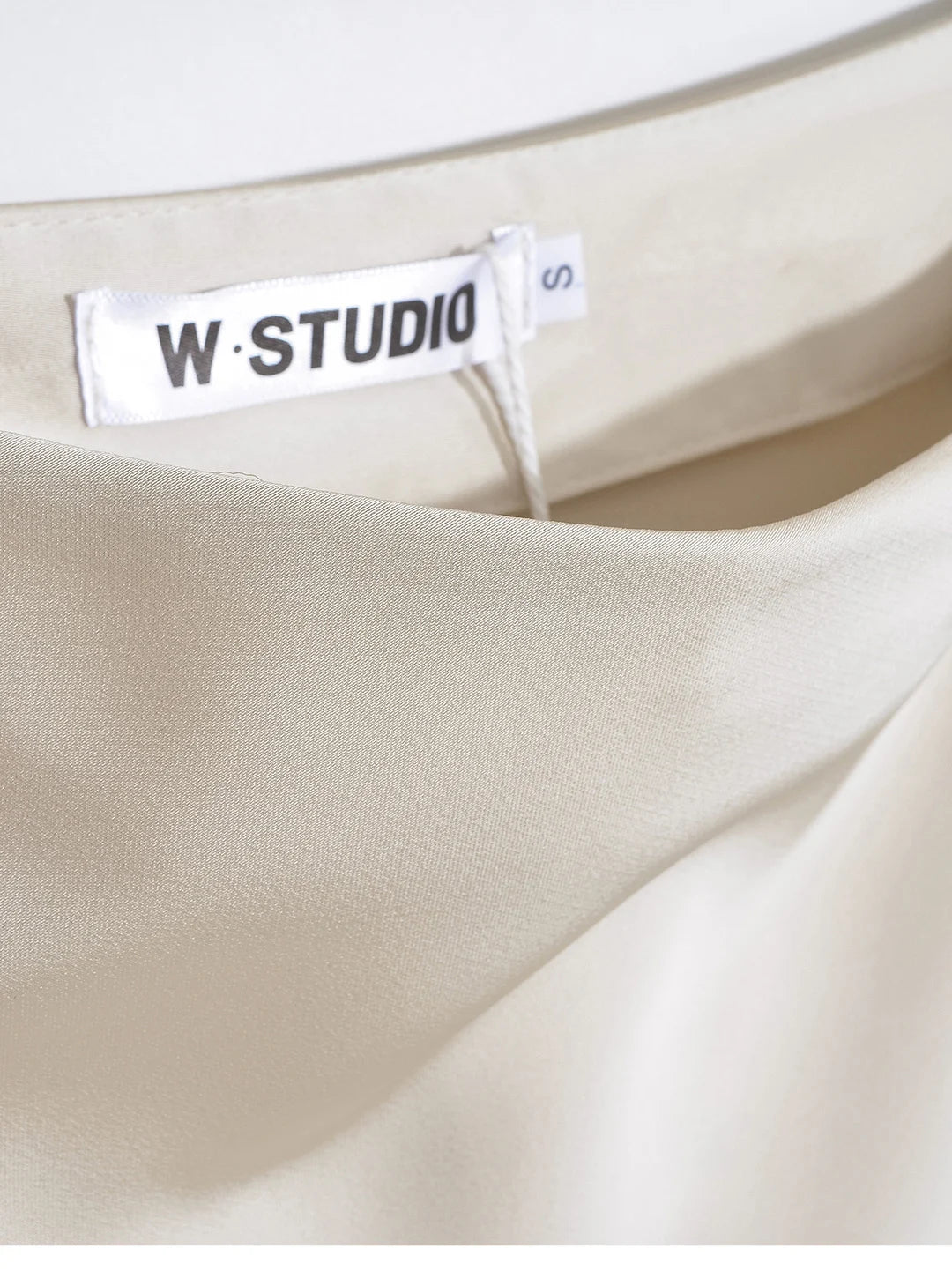 Elegant Satin Midi Slip Skirt with Side Zipper – Smooth & Flowing Fit for Versatile Styling