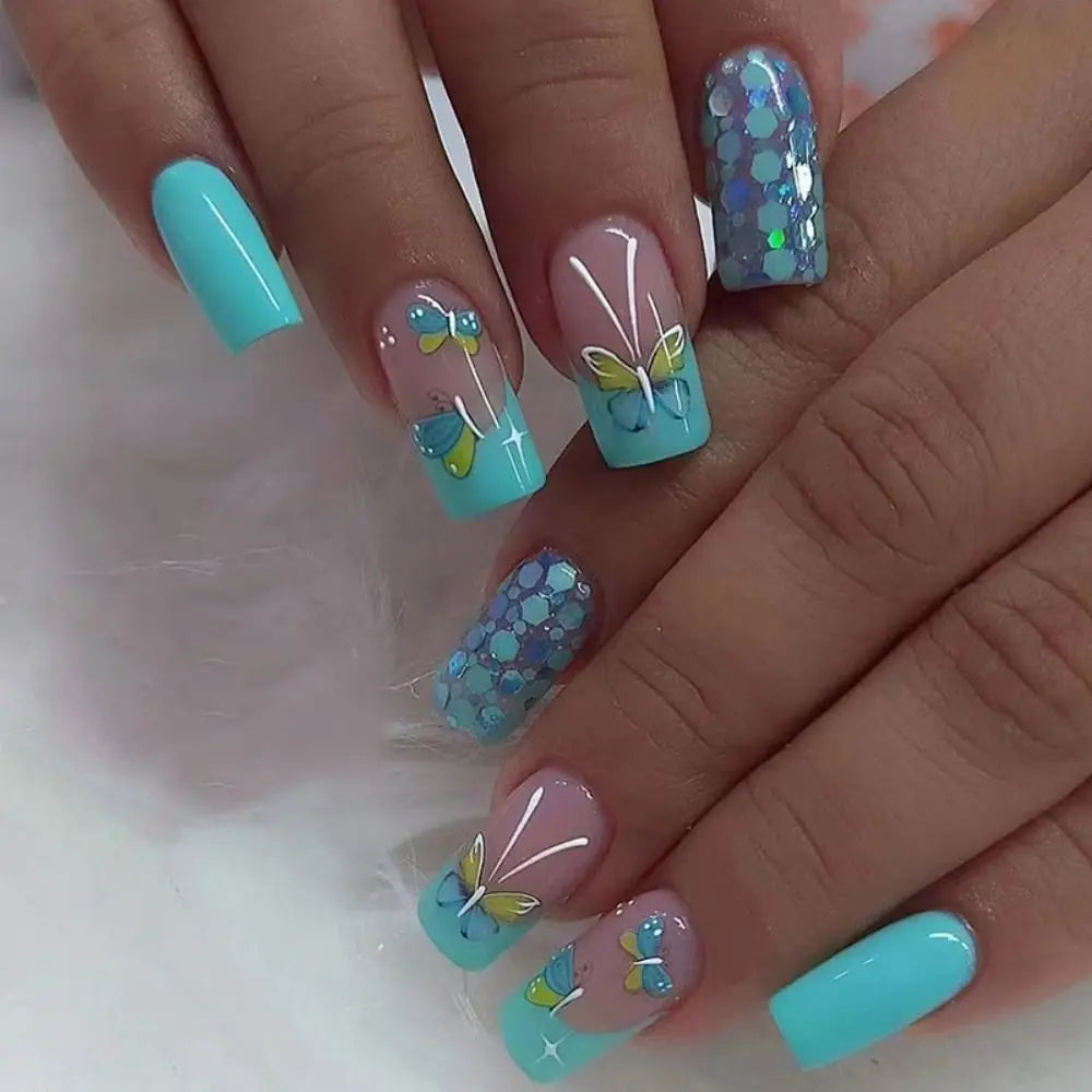Uñas francesas azules