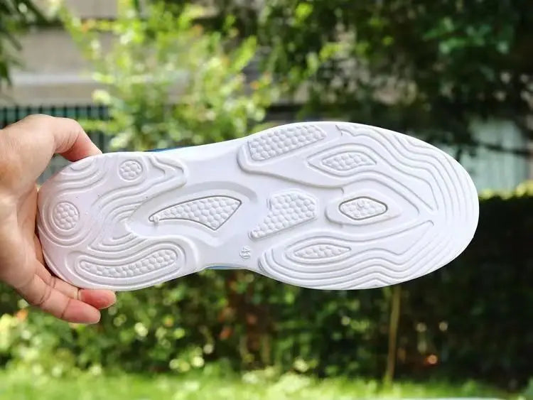 Men's Shoes New Fashion and Trendy Mesh Sports and Casual Shoes Student Soft Sole Comfortable Fashion Men's Running Shoes