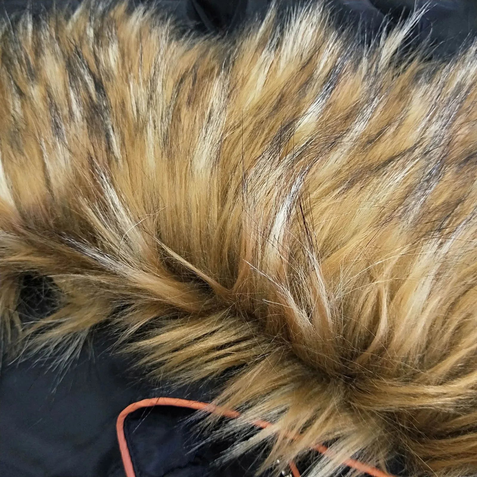 Vinterdunjakke for dame – varm, elegant og perfekt for kaldt vær