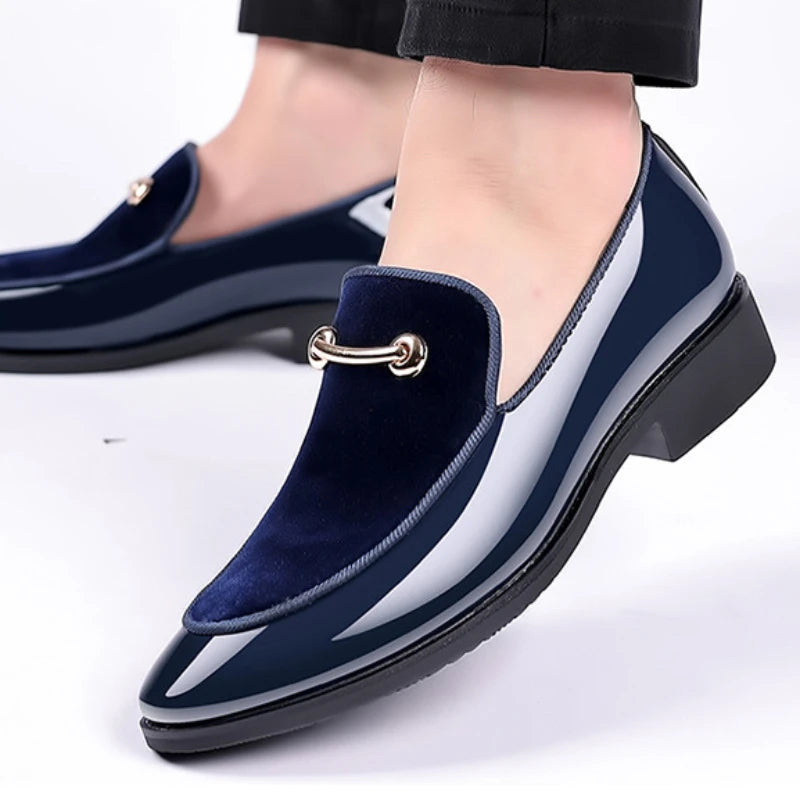 Zapatos de vestir para hombre, de fiesta, negros de lujo, de cuero formal, sin cordones, de charol, de negocios informales, mocasines, talla grande