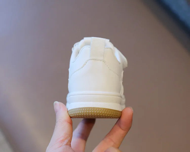 Children's White Shoes Spring and Autumn Kid's Sports Shoes Anti slip Lightweight Boys Board Shoes Soft Sole Baby Casual Shoes