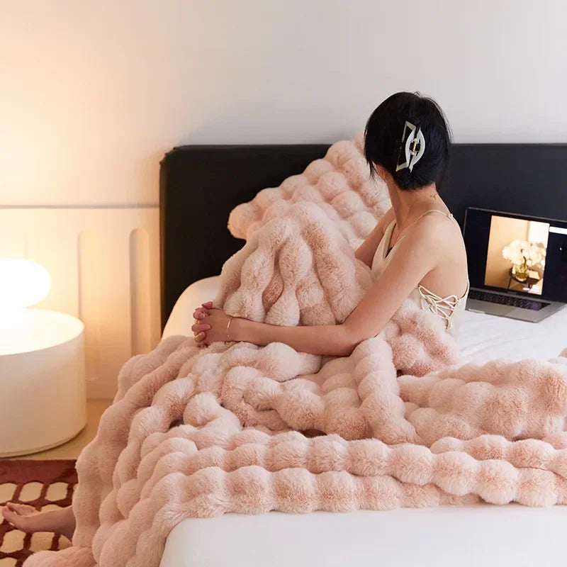 Fur Blanket for Winter Luxury Warmth Super Comfortable Blankets for Beds High-end Warm Winter Blanket for Sofa