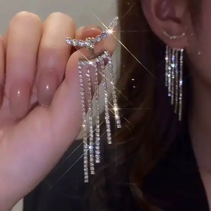 Nuevos exquisitos pendientes de circonita de colores en forma de corazón para mujer, pendientes de esmalte blanco a la moda con temperamento amoroso, joyería de boda