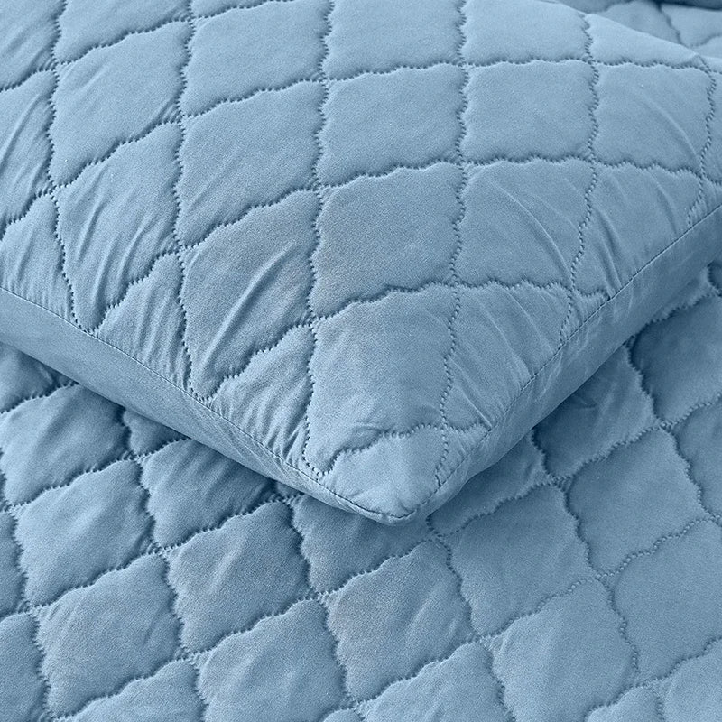 Waterproof Mattress Protector Embossed Bed Mattress Cover Soft Breathable Fitted Mattress Pad Cover 120/150/180/220x200 Washable