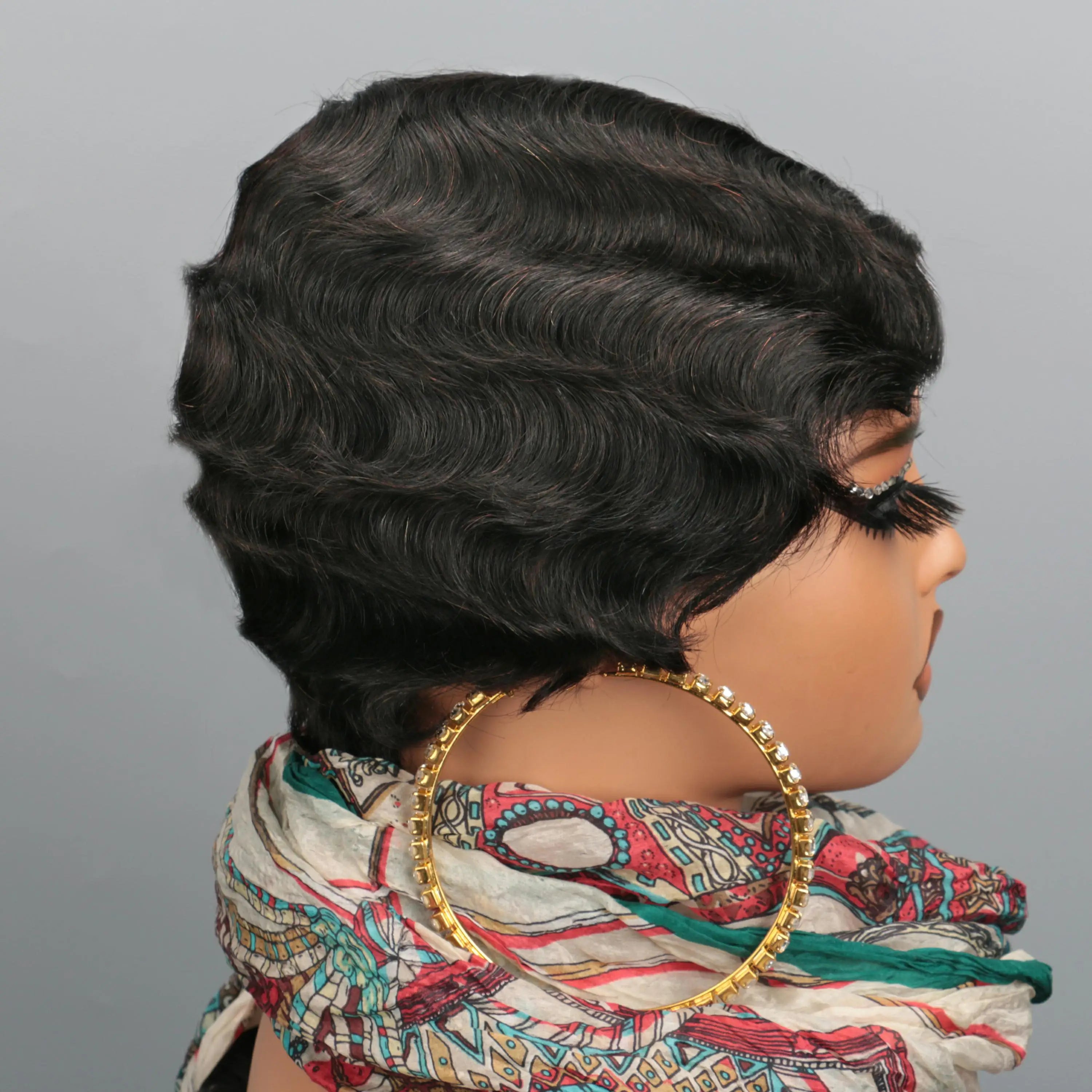 Peluca Pixie con Ondas al Agua