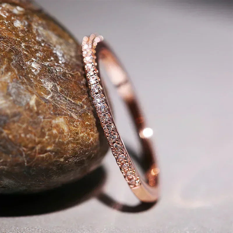 New Small and Niche Design, Simple Single Row Inlaid Zircon Ring, Women's Wedding, Bright Cubic Zircon Women's Ring Jewelry