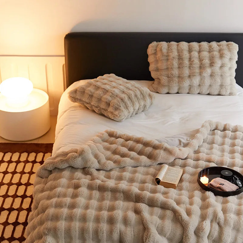 Fur Blanket for Winter Luxury Warmth Super Comfortable Blankets for Beds High-end Warm Winter Blanket for Sofa