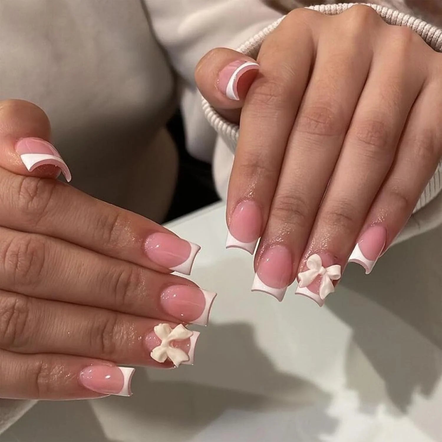 24PCS- Pink coffin nail, 3D pink bow, flower decoration, rhinestone setting, exquisite elegance, simple and generous, suitable f